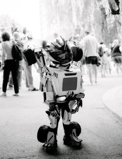 Missing alternative text