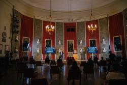 Missing alternative text