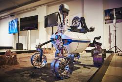 Missing alternative text