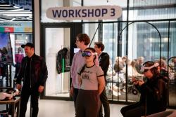 Missing alternative text