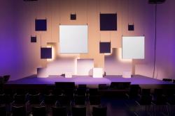 Missing alternative text