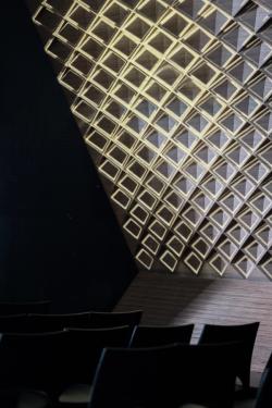 Missing alternative text