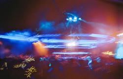 Missing alternative text