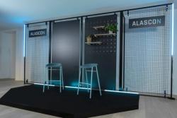 Missing alternative text