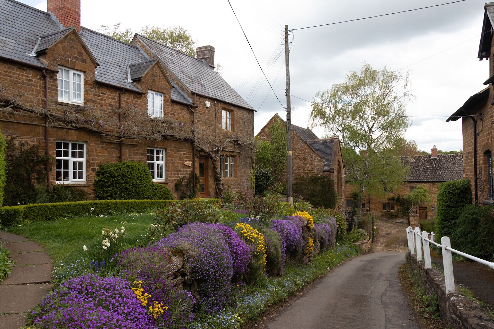 Narrow lanes of Ratley