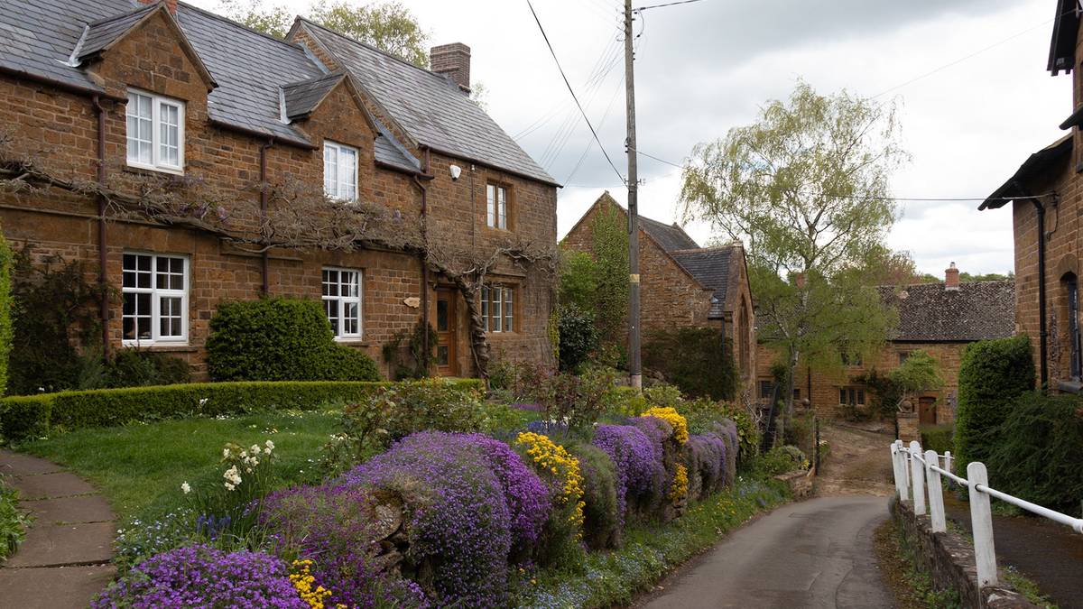 Narrow lanes of Ratley