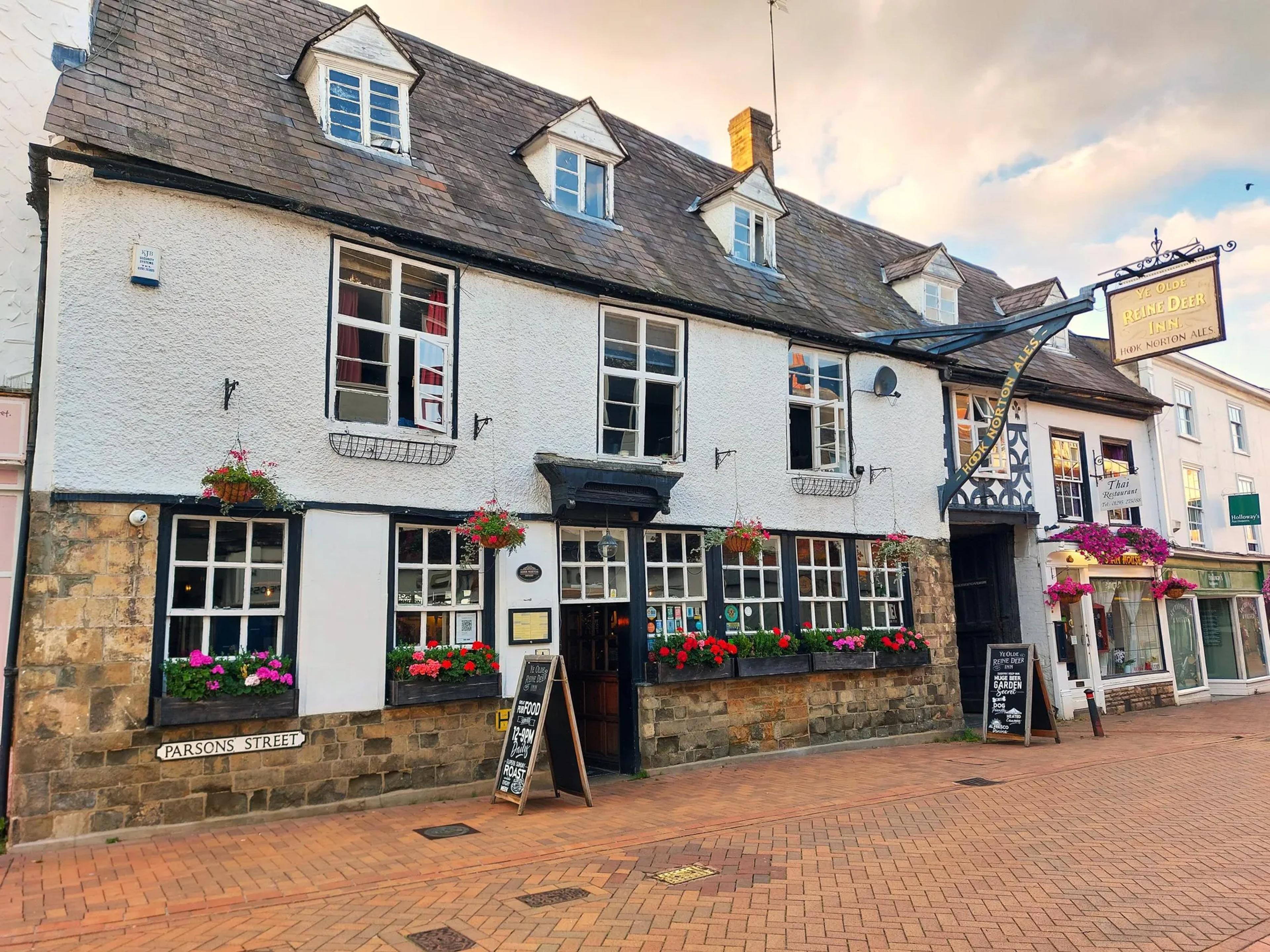 Ye Olde Reine Deer Inn