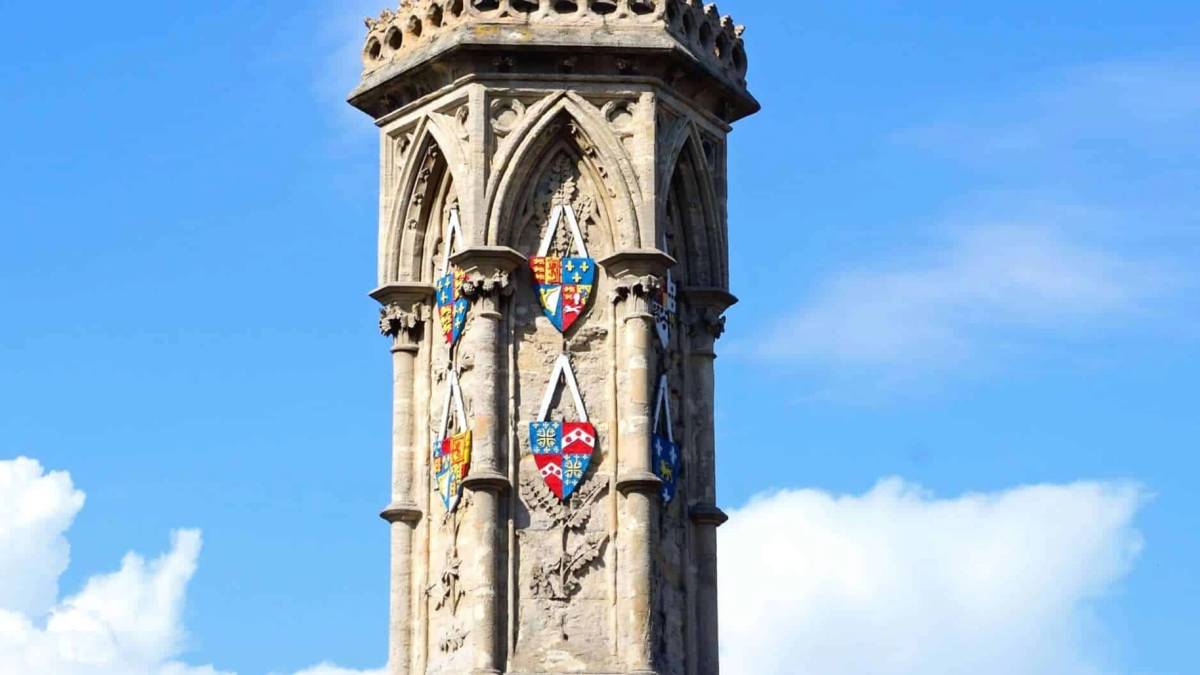 Up-close relief of the current Banbury Cross