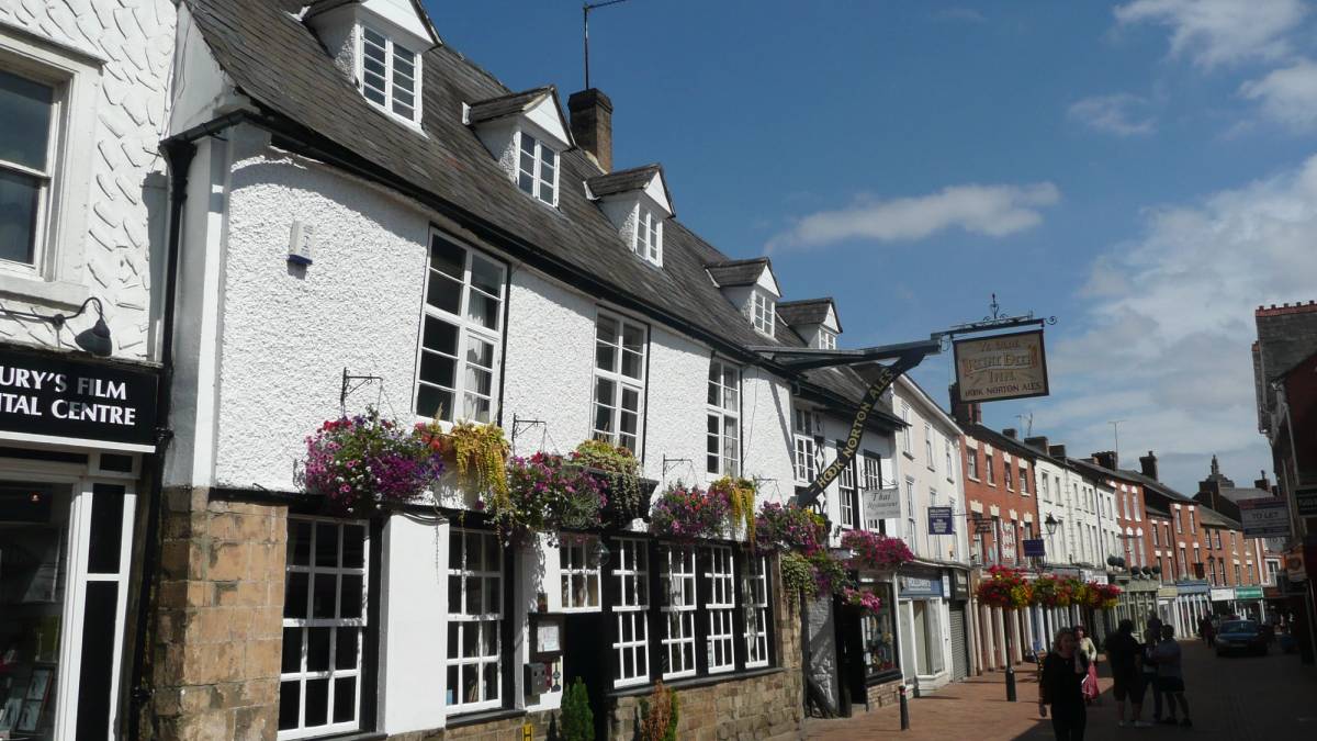 Oliver Cromwell’s secret headquarters at Ye Olde Reindeer Inn