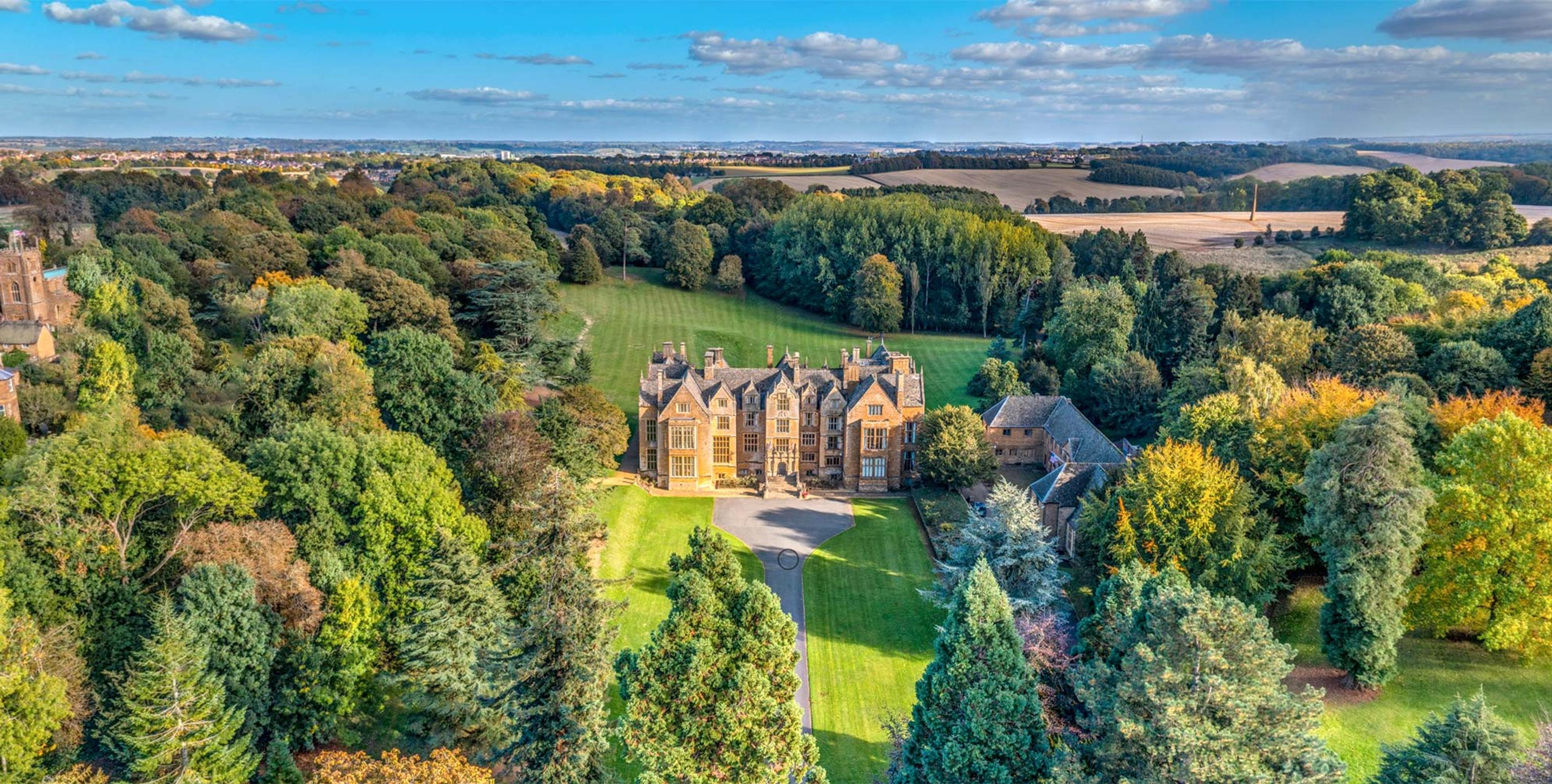 Wroxton Abbey grounds