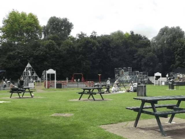 Spiceball Country Park