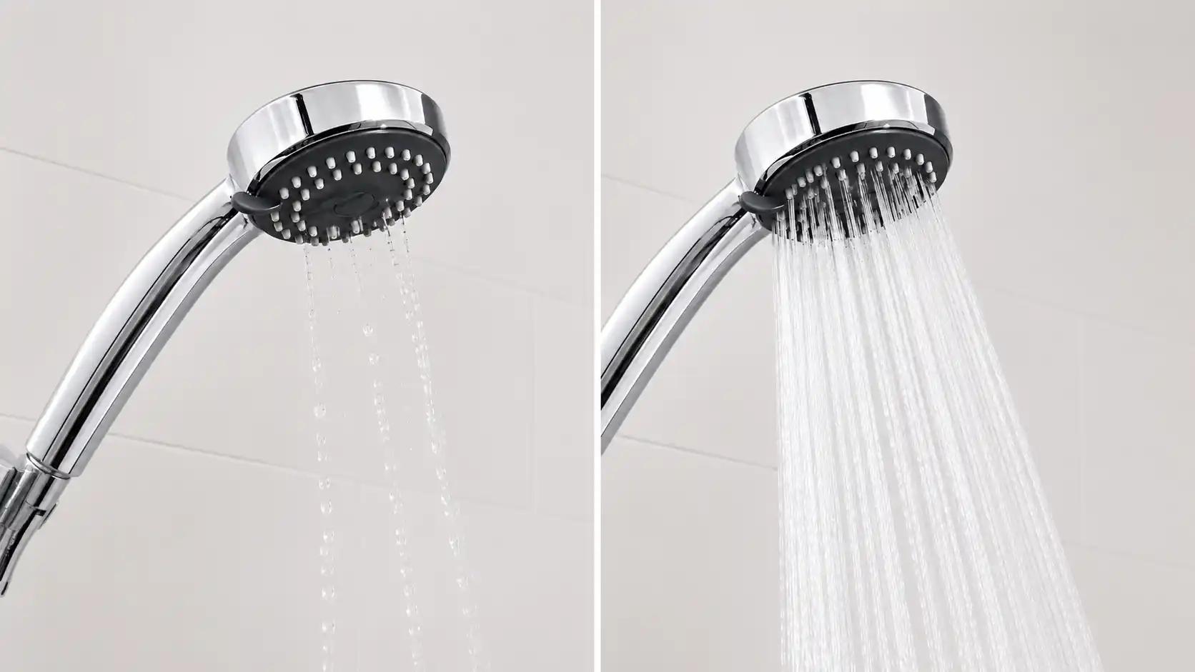 Shower head with low pressure beside one with strong pressure