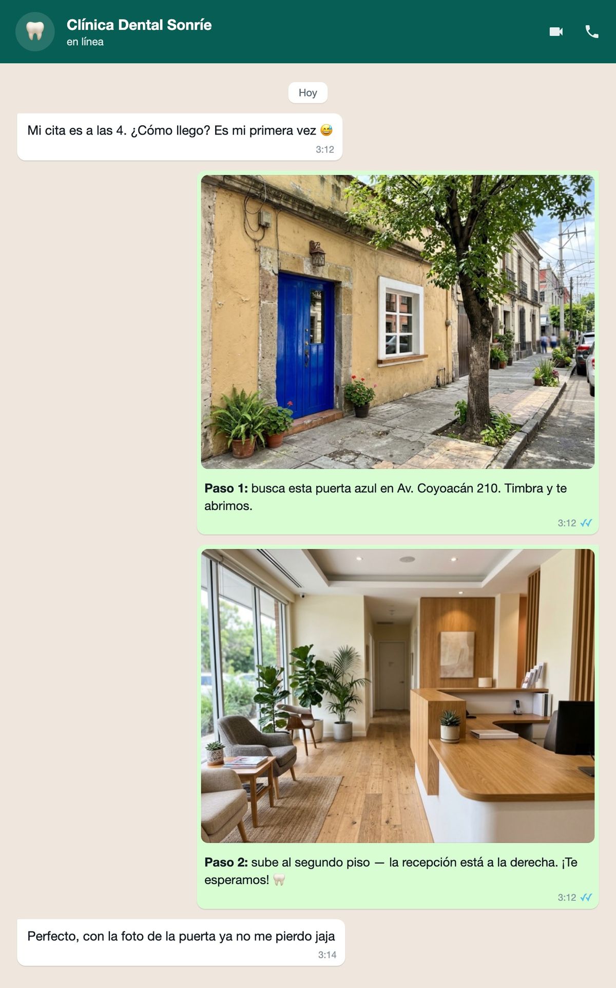 Mockup de WhatsApp: el bot de una clinica dental guia a un paciente con dos fotos, la puerta azul de la entrada como paso 1 y la recepcion como paso 2, cada una con su pie de foto