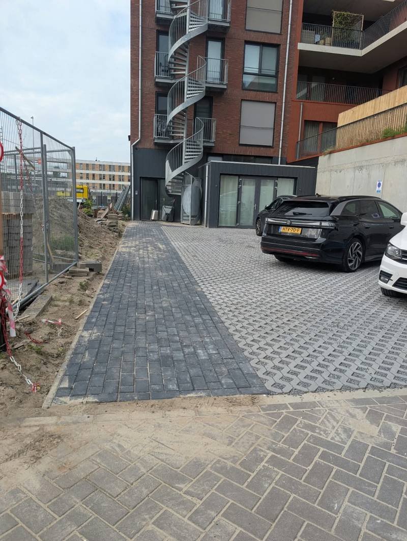 Bestrating en terreinonderhoud voor VvE's, beheerders en bedrijven