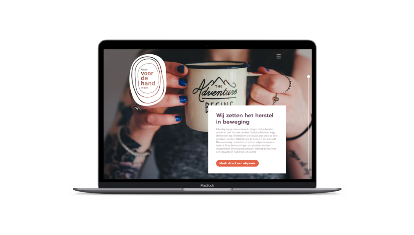 Website van Voor de Hand en Pols op een laptop