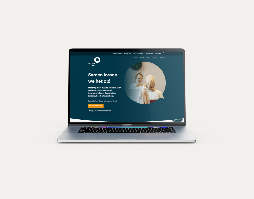 Laptop met nieuwe website Stadsring