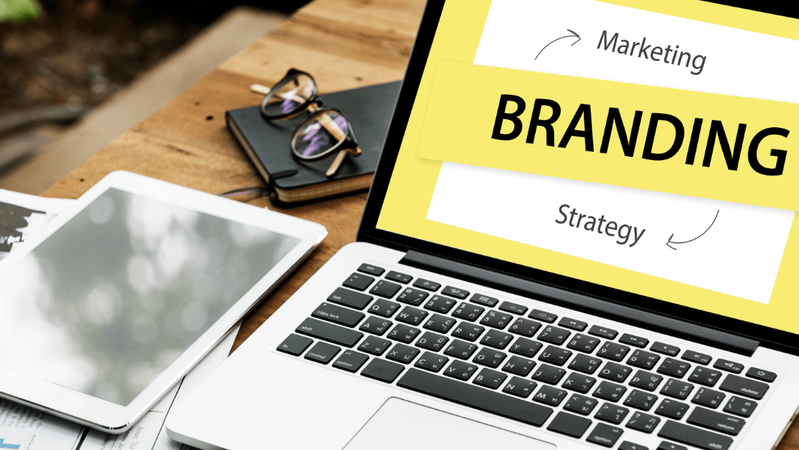 Jak branding wpływa na wyniki finansowe i sukces długofalowy firmy?