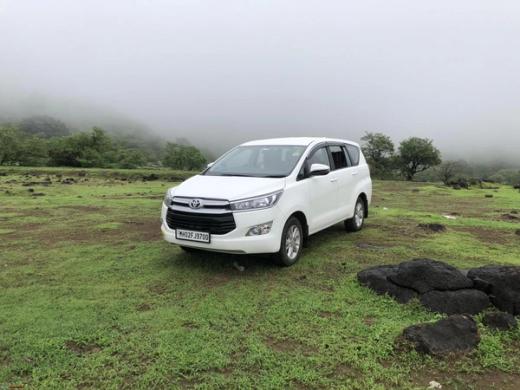 Innova Crysta — Laxmi Travels taxi service
