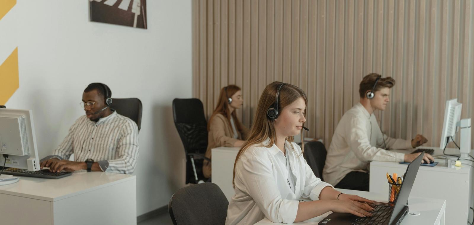 How to Automate Medicare Call Centers with Voice AI