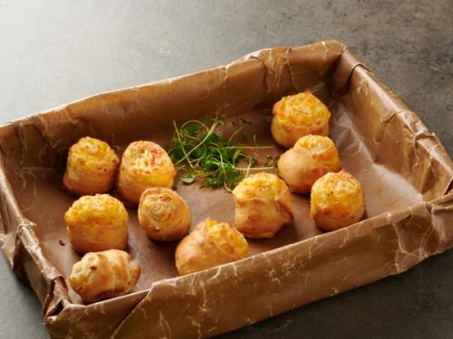 Cheddar bread bites