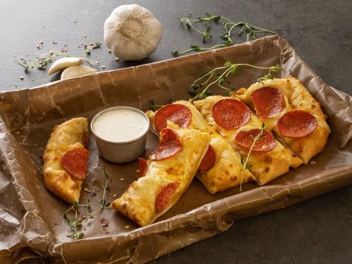 Cheesy Pepperoni Pizza Bread