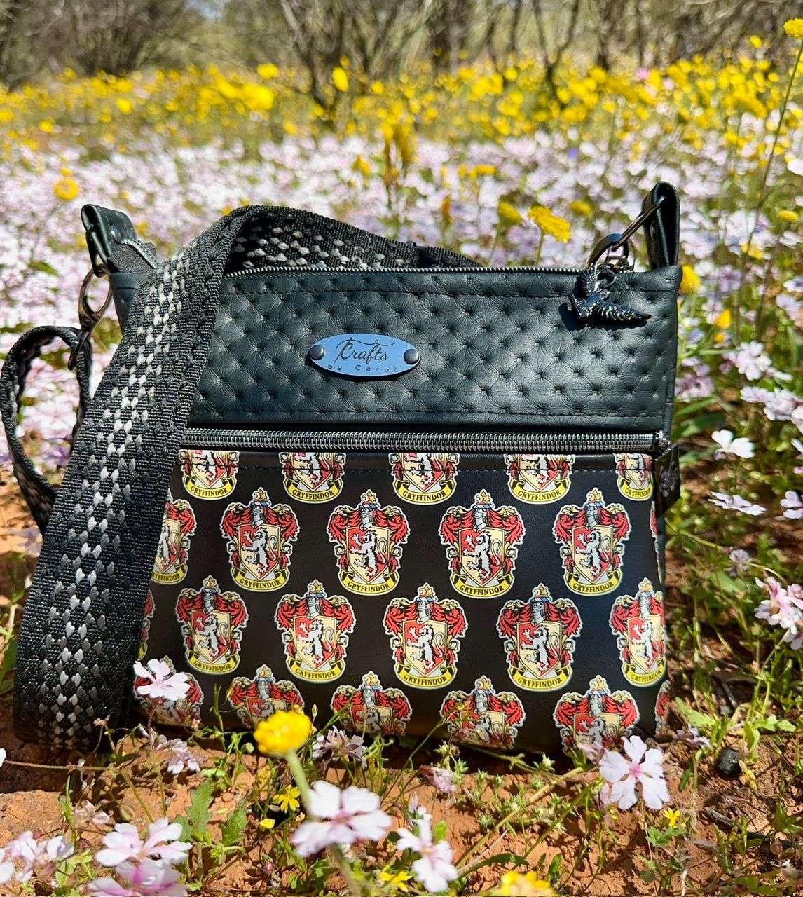 Black bag Harry Potter Gryffindor Crest