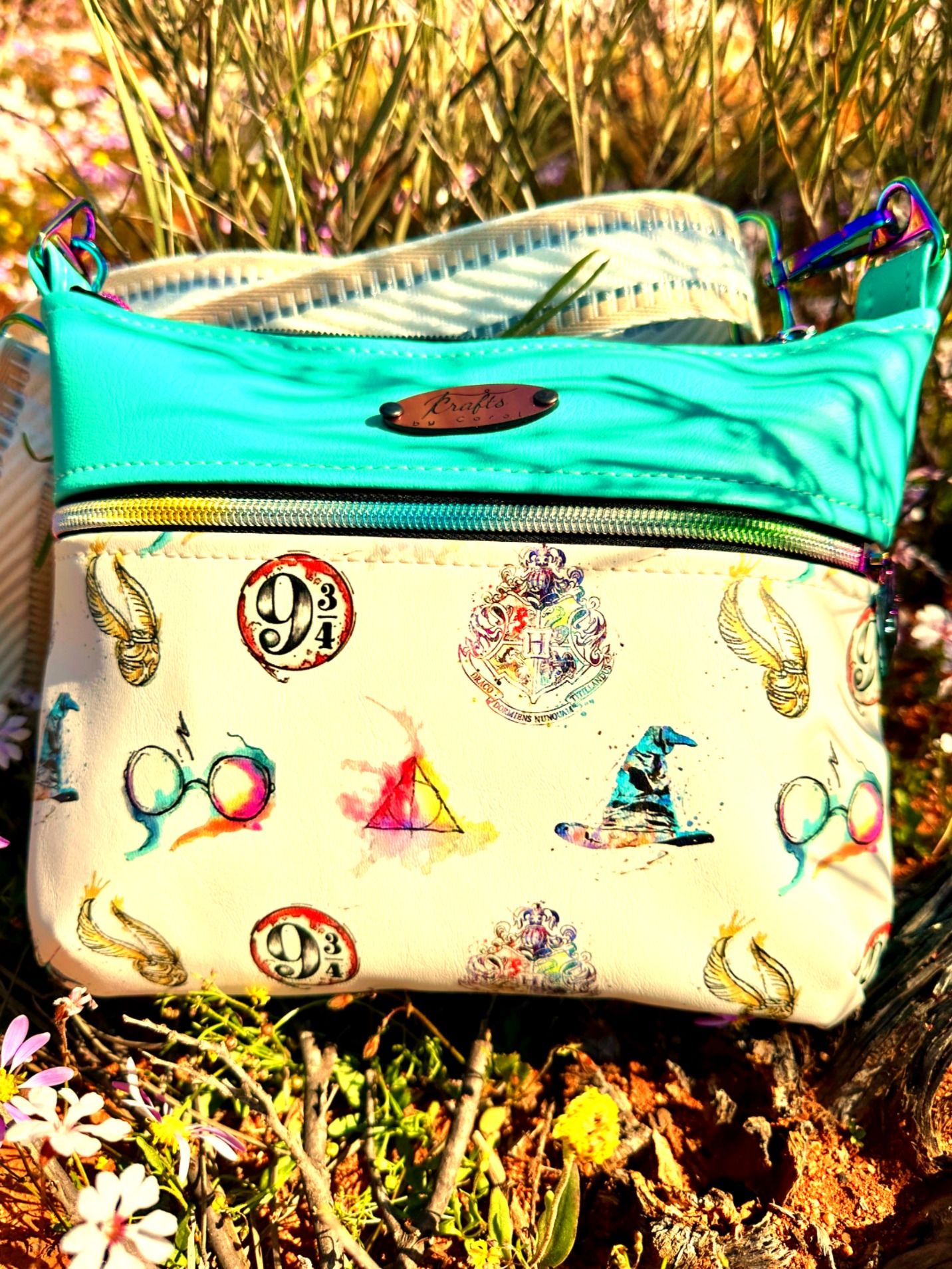 Cyan shoulder bag with Harry Potter themed print