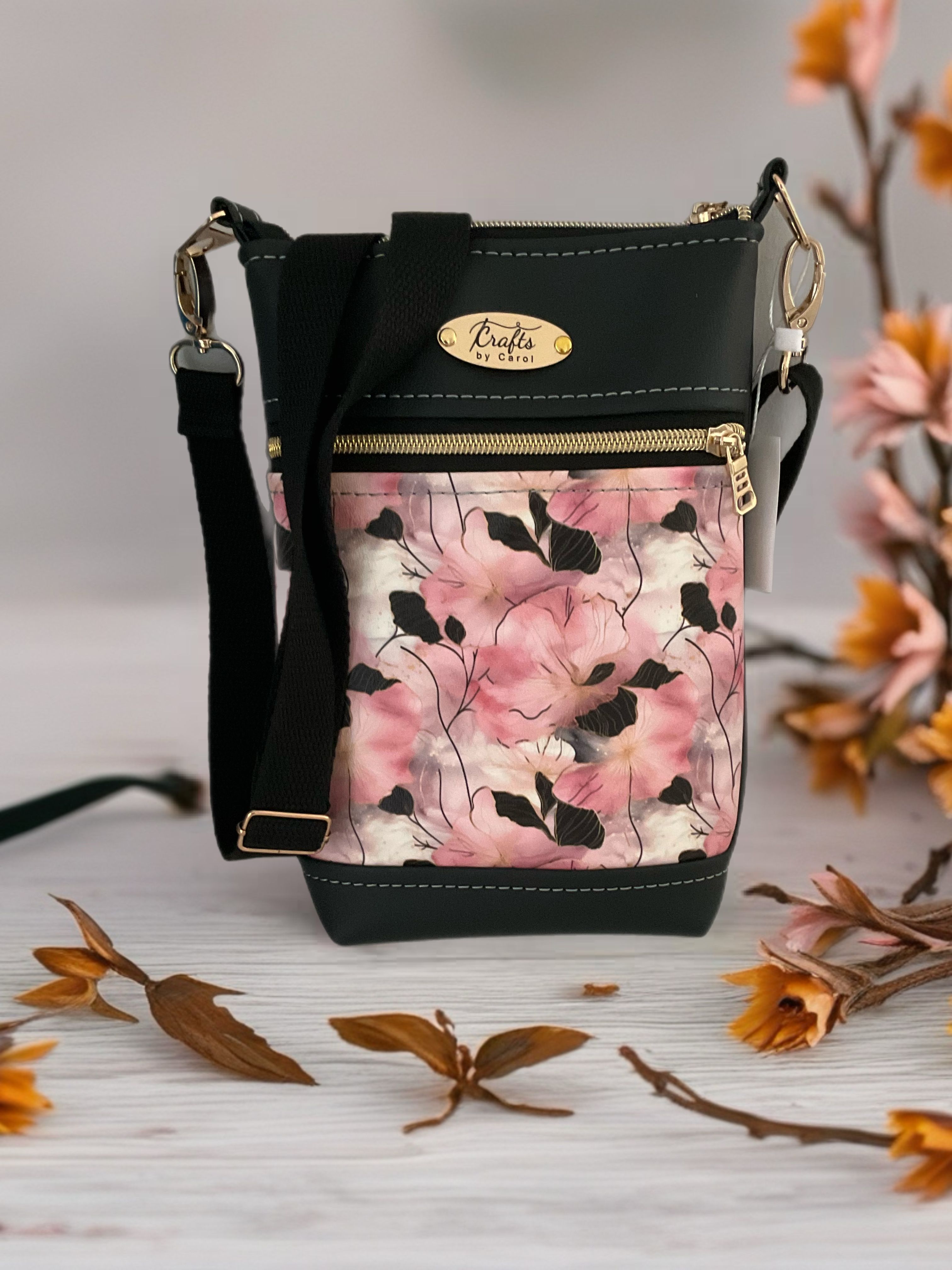 Black bag, floral print 