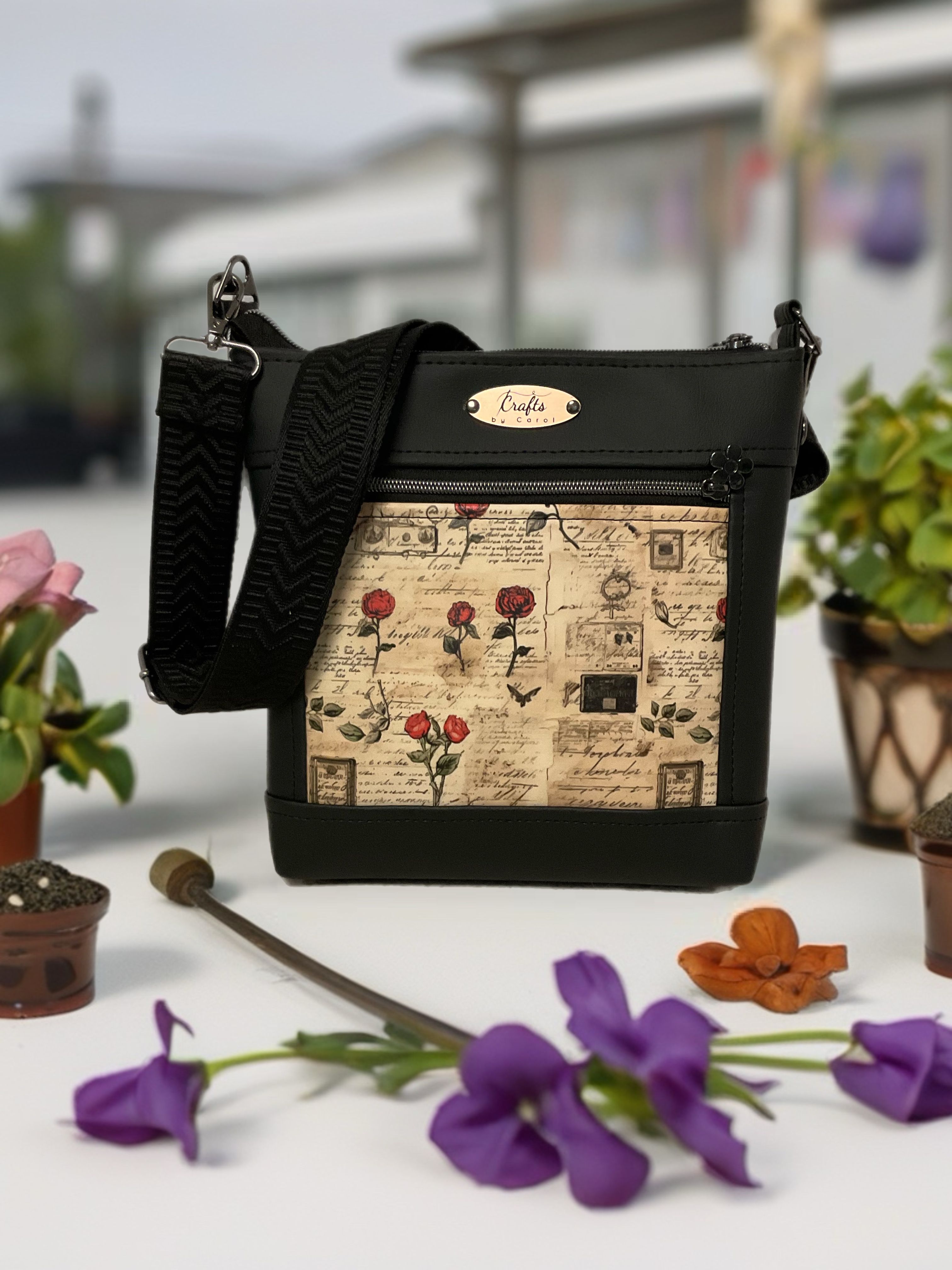 Black bag with rustic print