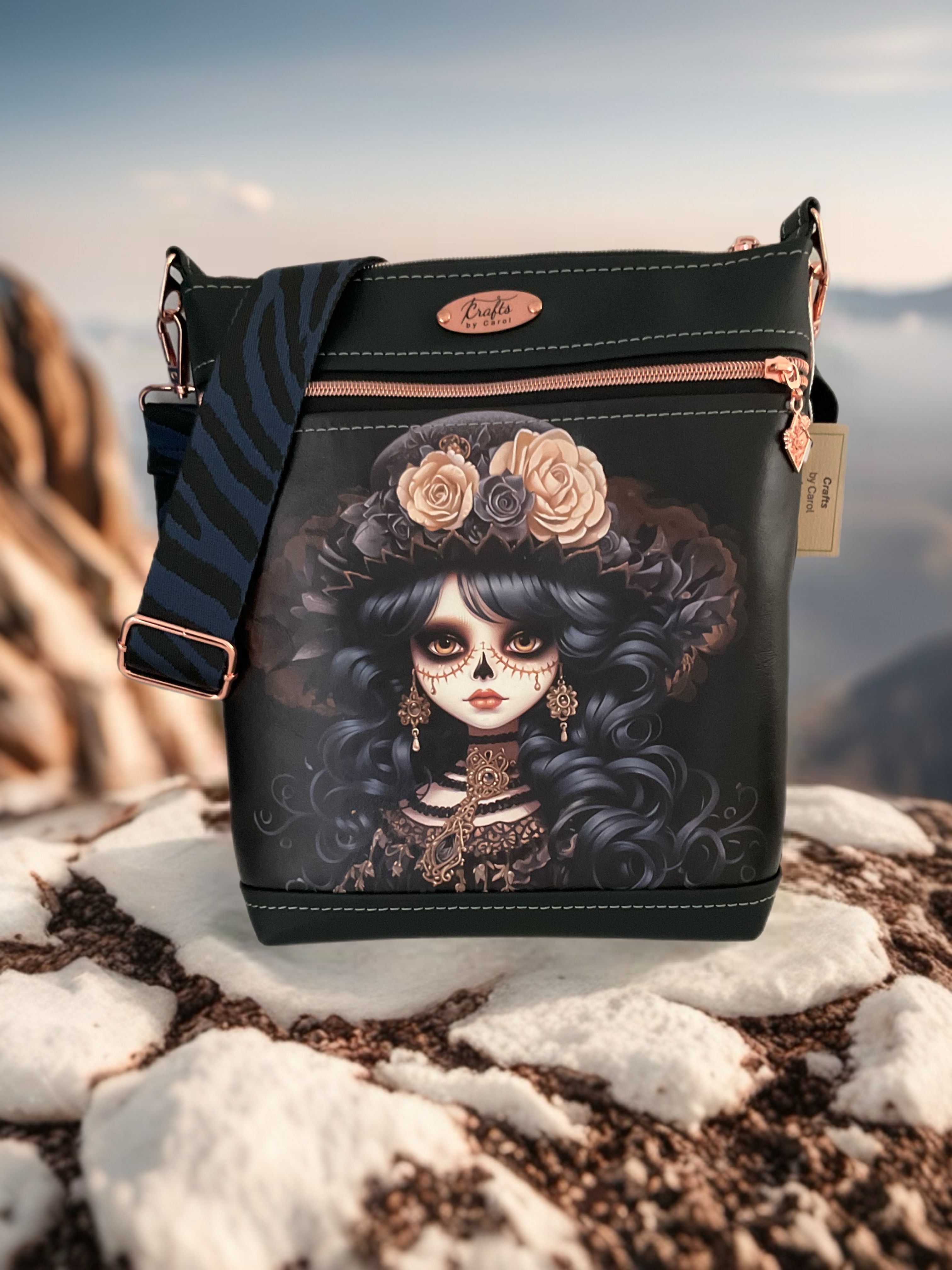 Black bag, Goth girl print 