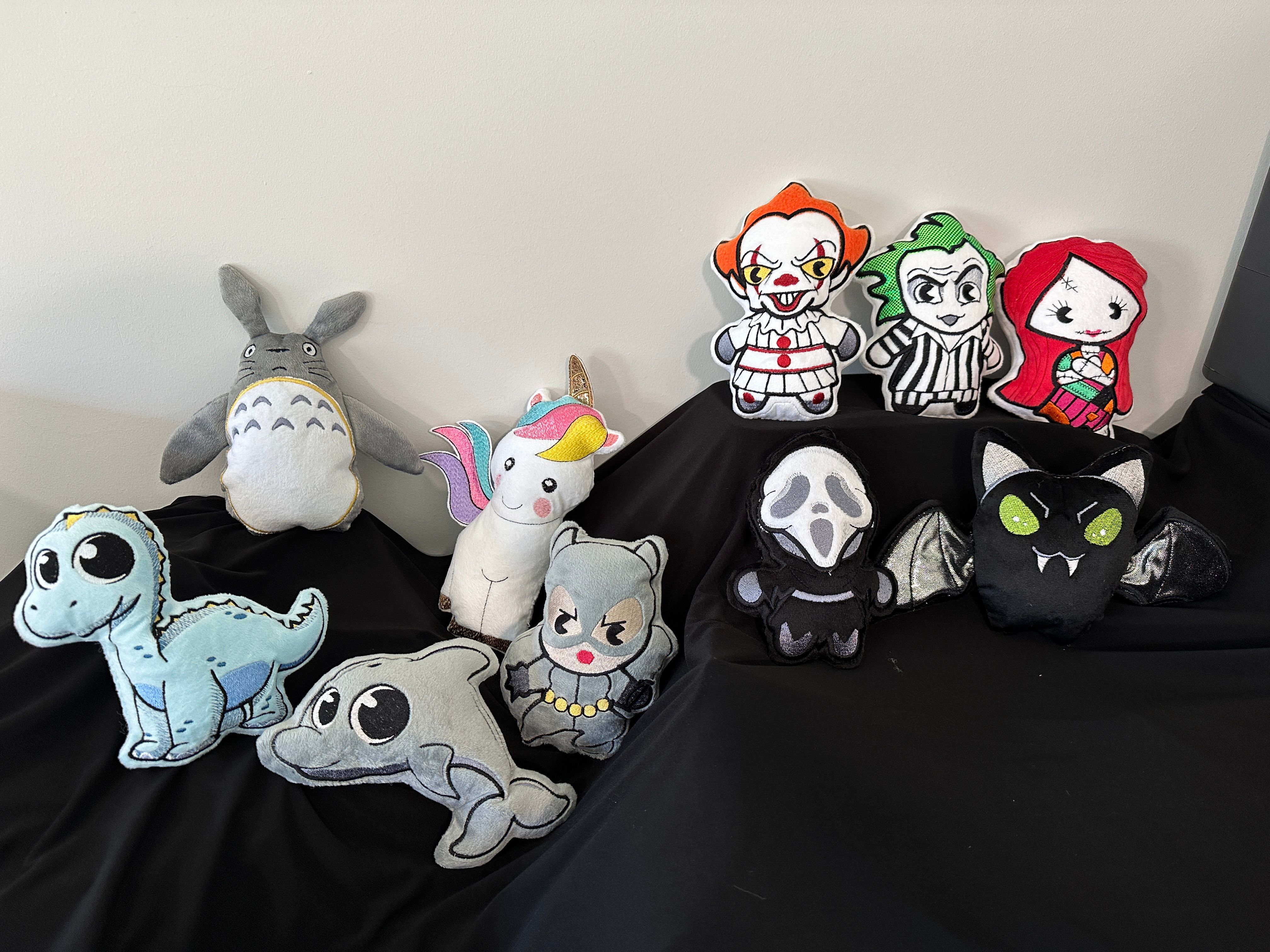 Assorted small plushies