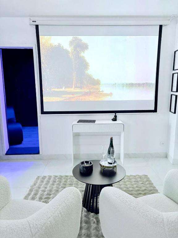 Salon & Vidéoprojecteur - La Tentation Le Havre