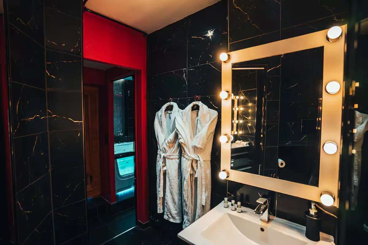 Salle d'eau  -  Le Cabaret VIP Spa