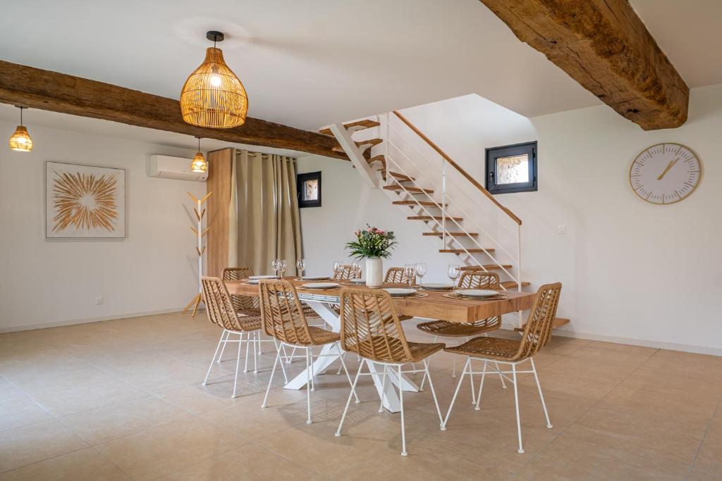 Pièce de vie - Love Room - La Grange de Clyna