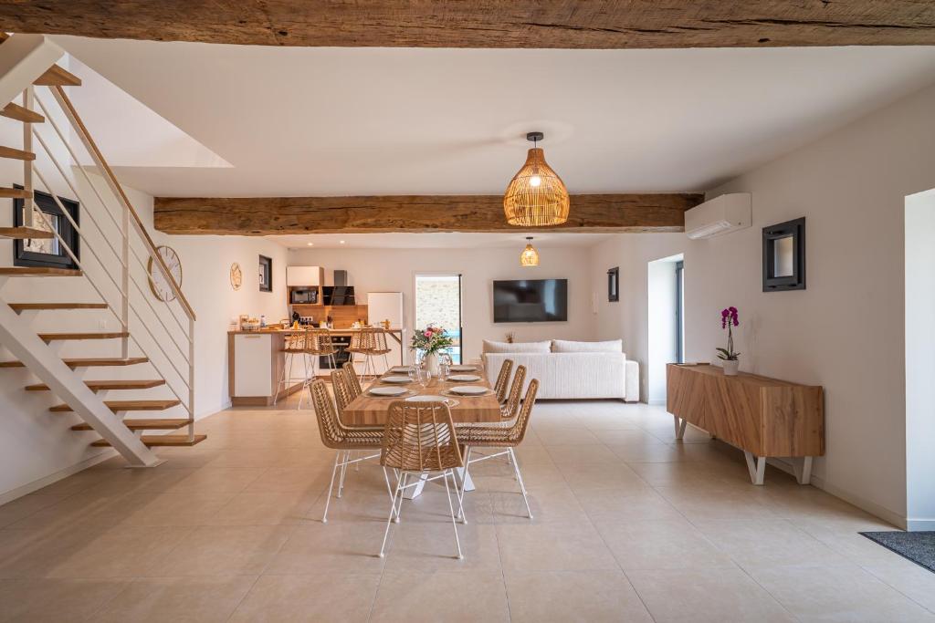 Pièce de vie - Love Room - La Grange de Clyna