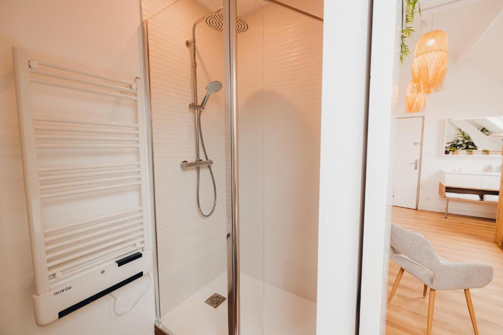 Salle d'eau - Suite Balnéo - Au coin de Paradis