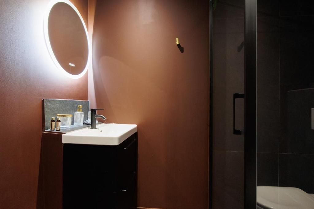 Salle d'eau - Suite Aphrodisia - ambiance interdite - Just For Us