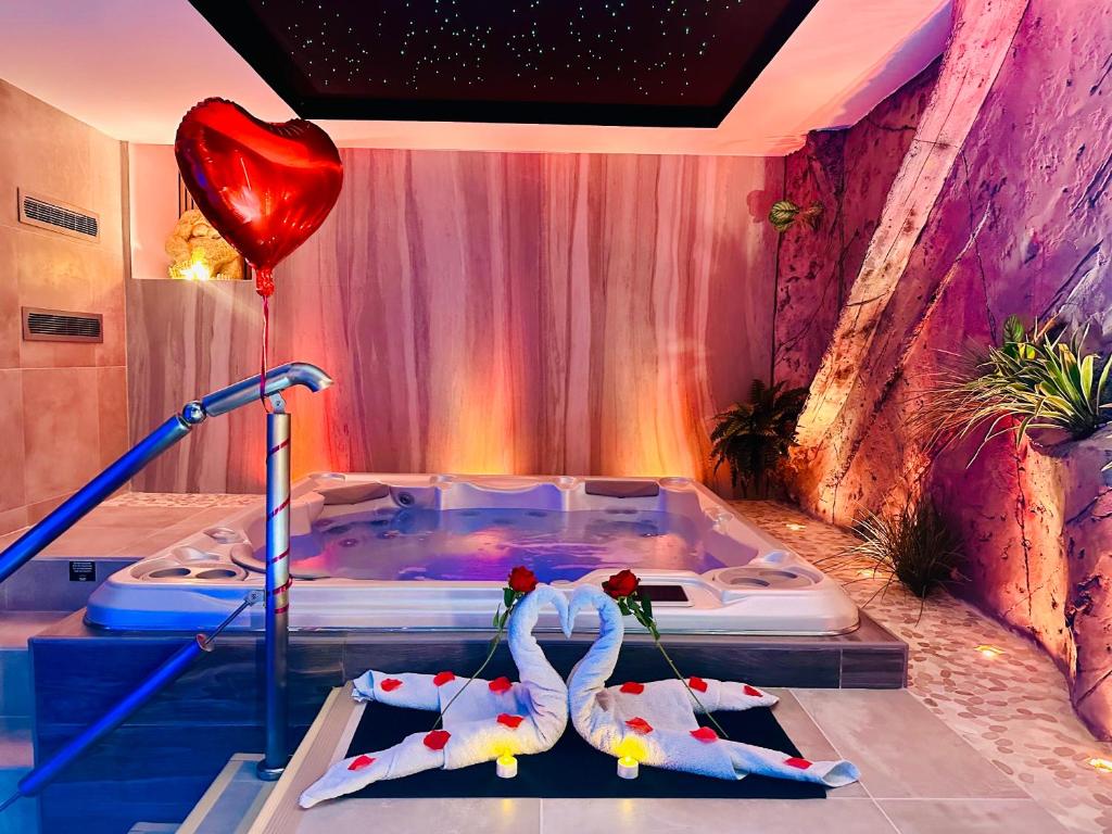 Espace Jacuzzi - Les Secrets Rooms Bonneval