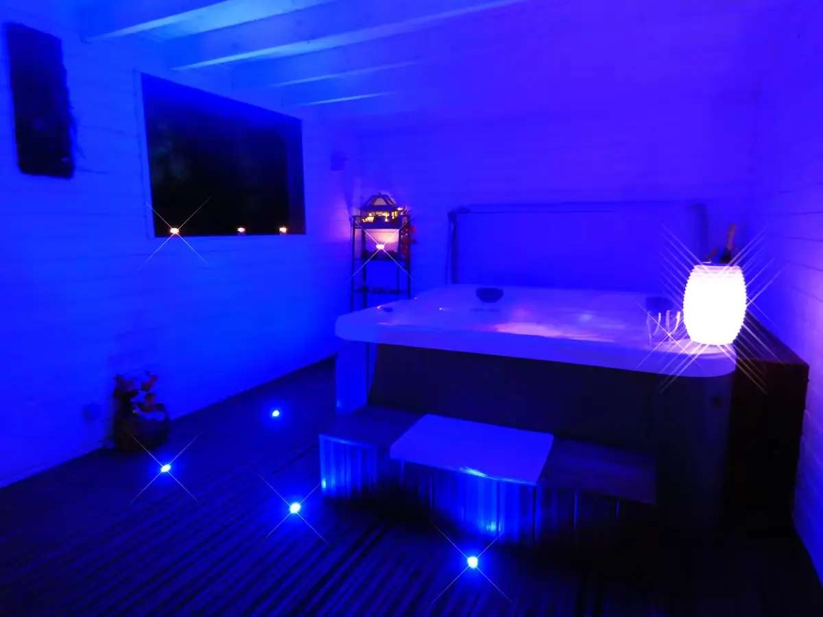 Jacuzzi - La Douce Escapade - Le Nid