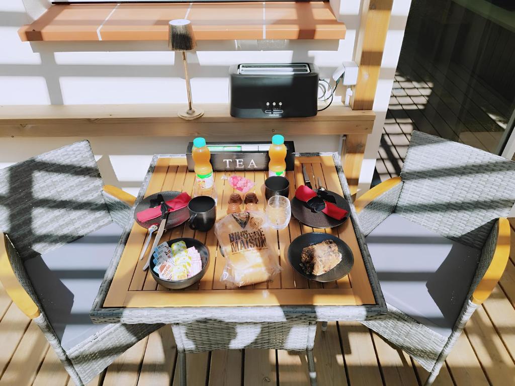 Petit Déjeuner - 50 Nuances Romantiques