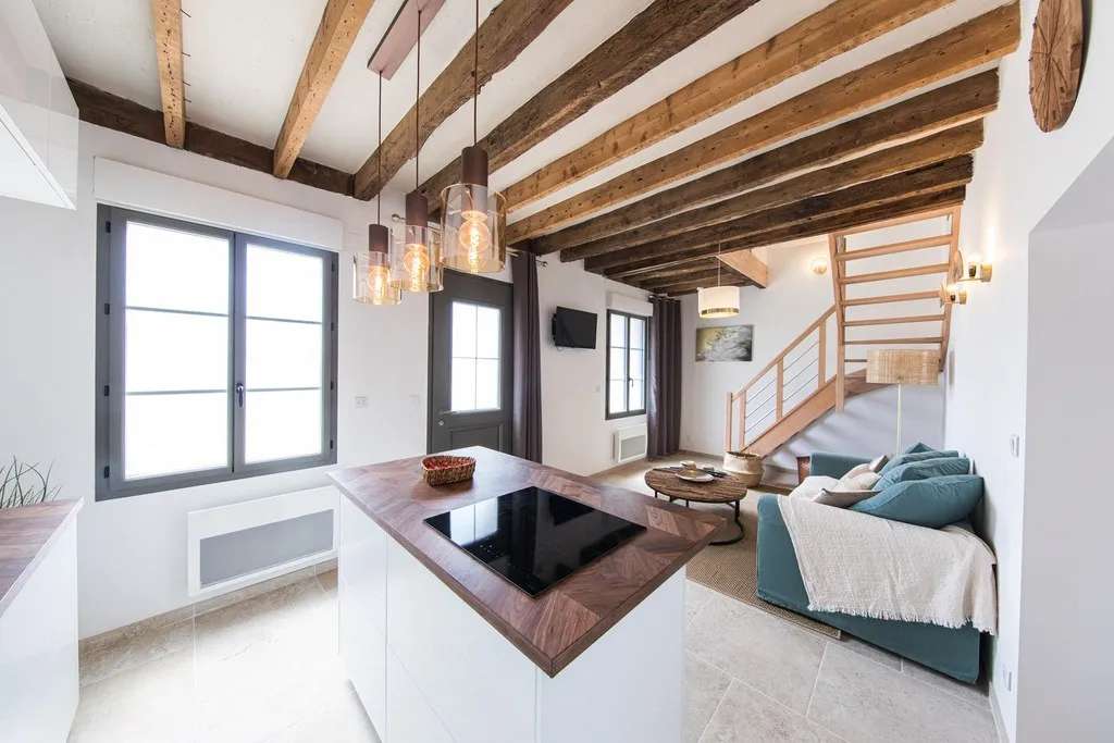 Cuisine & Salon - L'Évasion - Love Room Tours