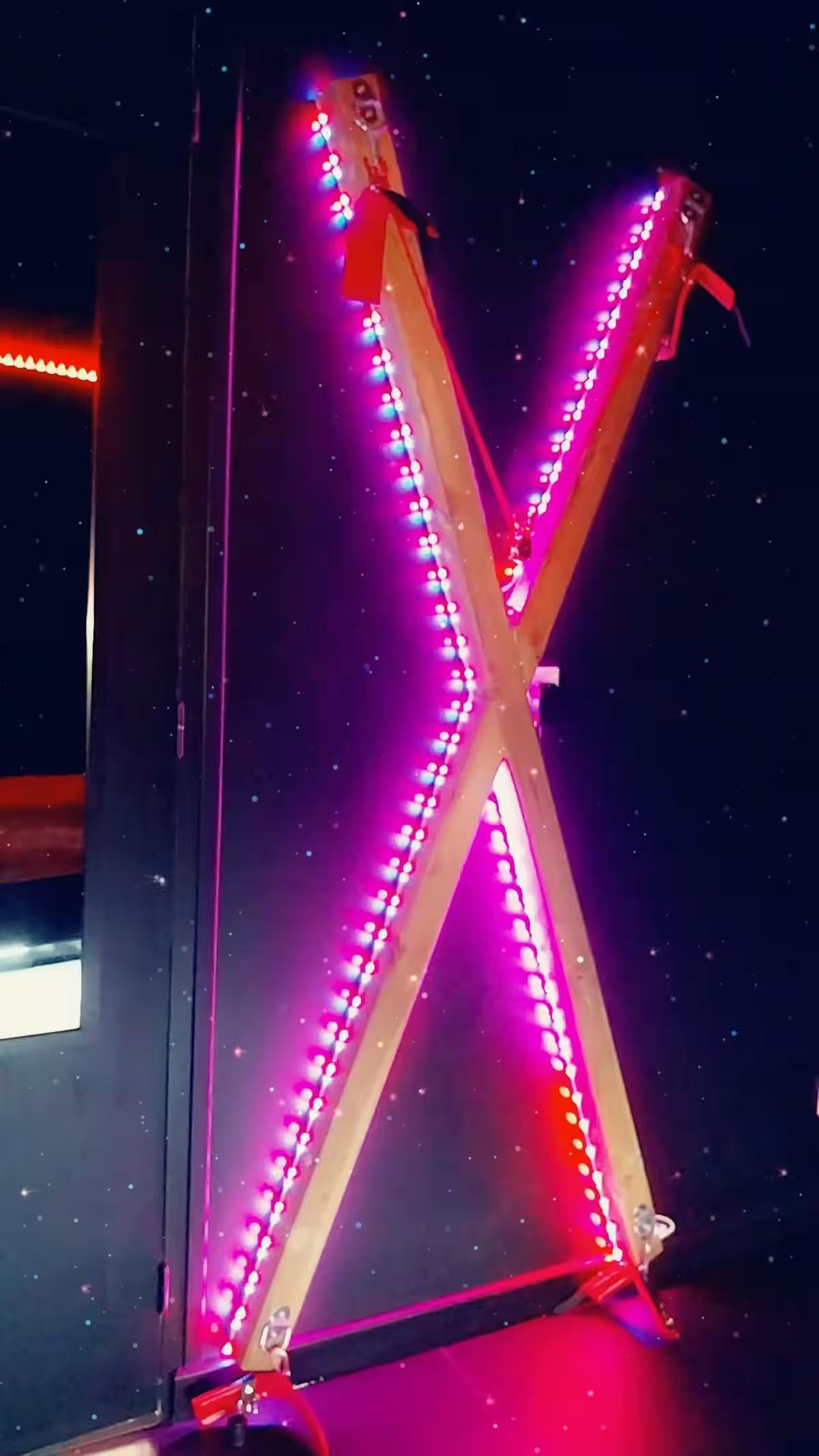 Croix de Saint André - Accessoires coquins - La Chambre d'Aphrodite