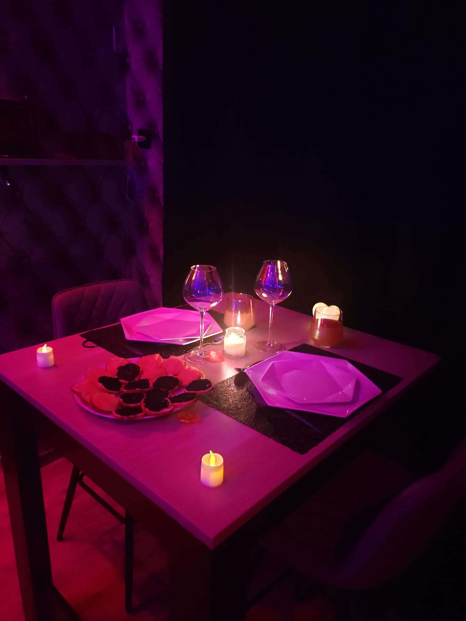 Repas en Amoureux - Évasion Charnelle