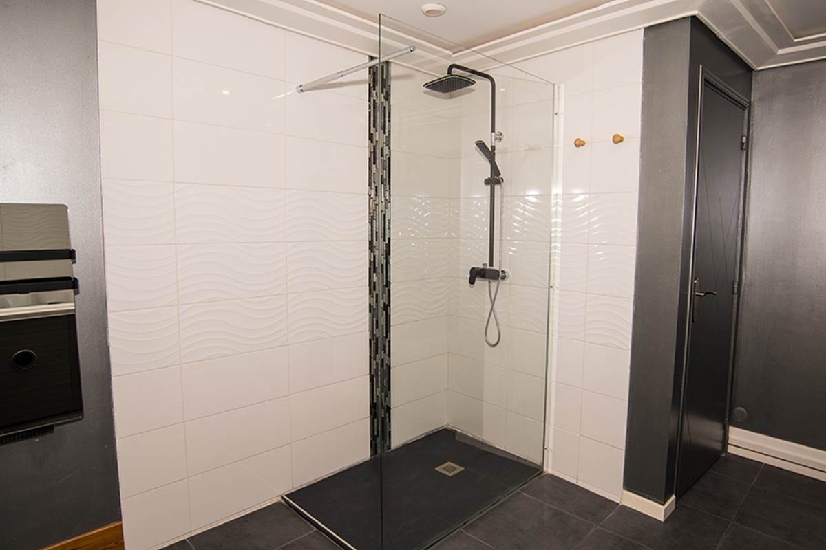 Douche à l'italienne - Suite Lovin'Room - Résidence du Pélican