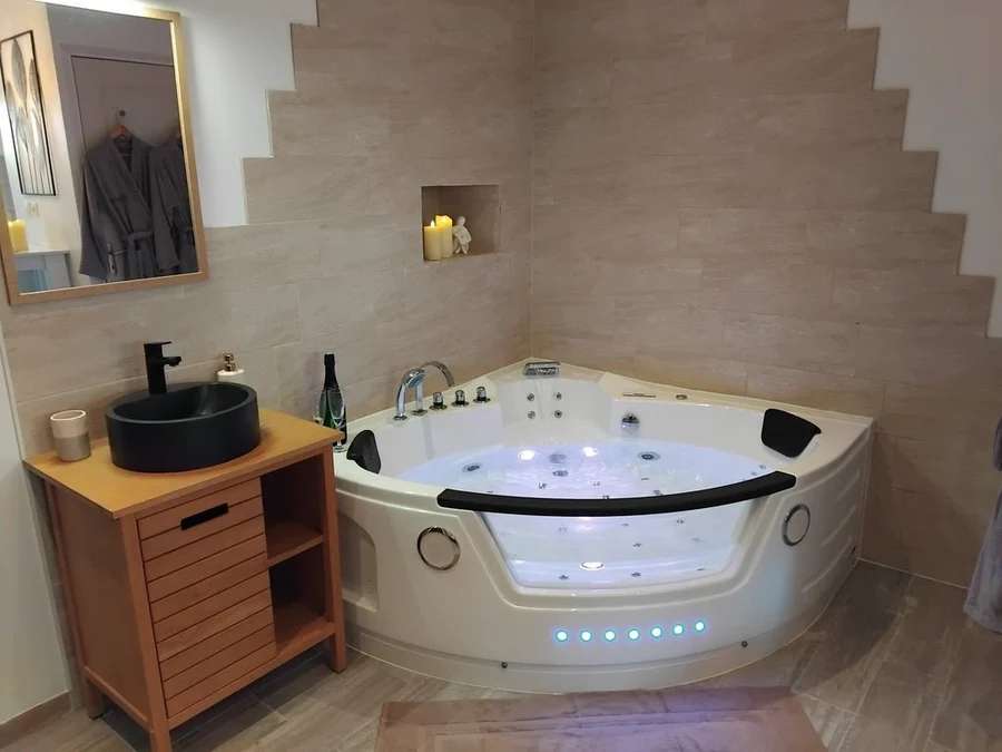 Jacuzzi - L'Evasion - Ti Guernevez