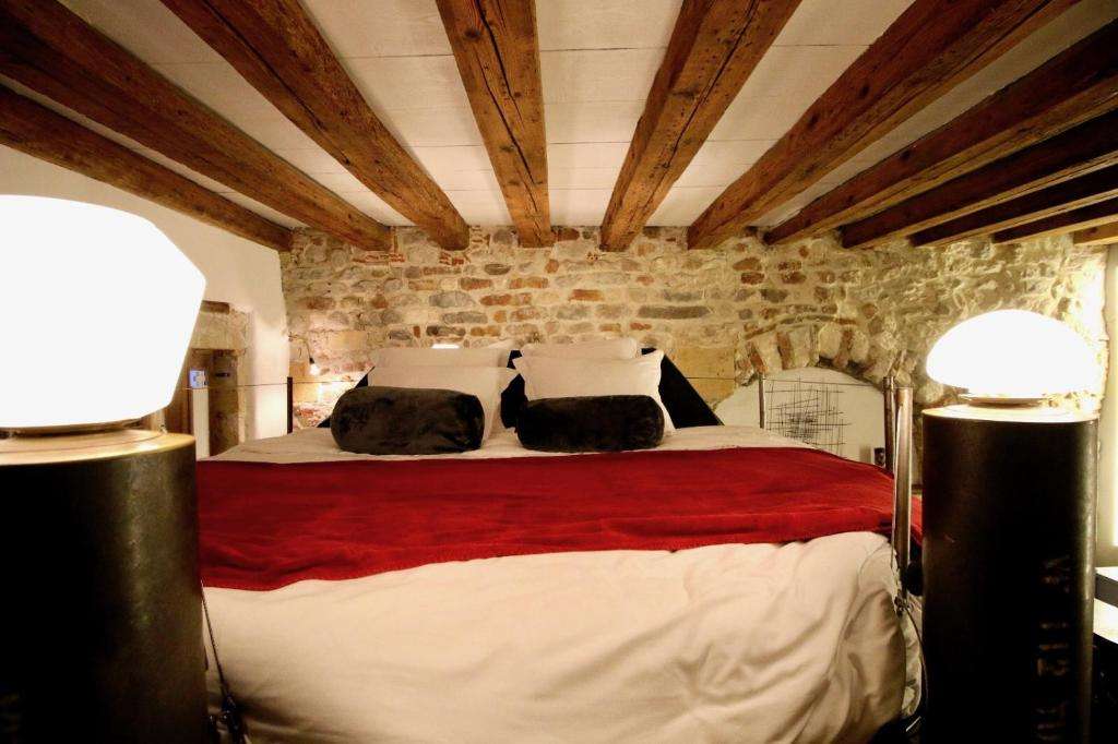 Lit - Le Clos de Sainte Croix