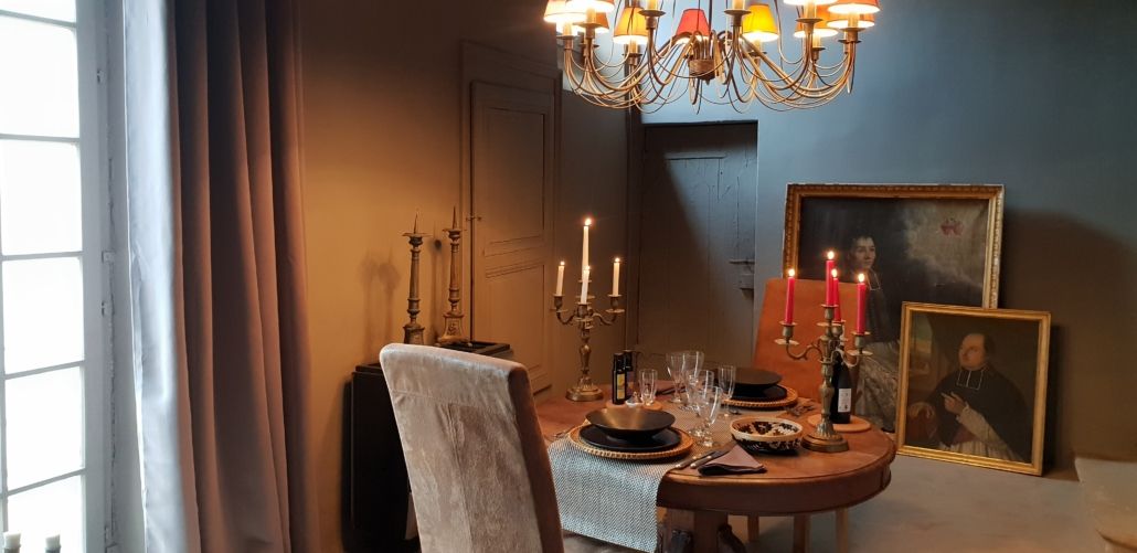 Coin repas - Suite Chapelle Romantique - Château Duo