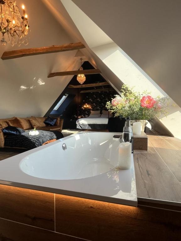 Baignoire & Chambre - Amour Amour