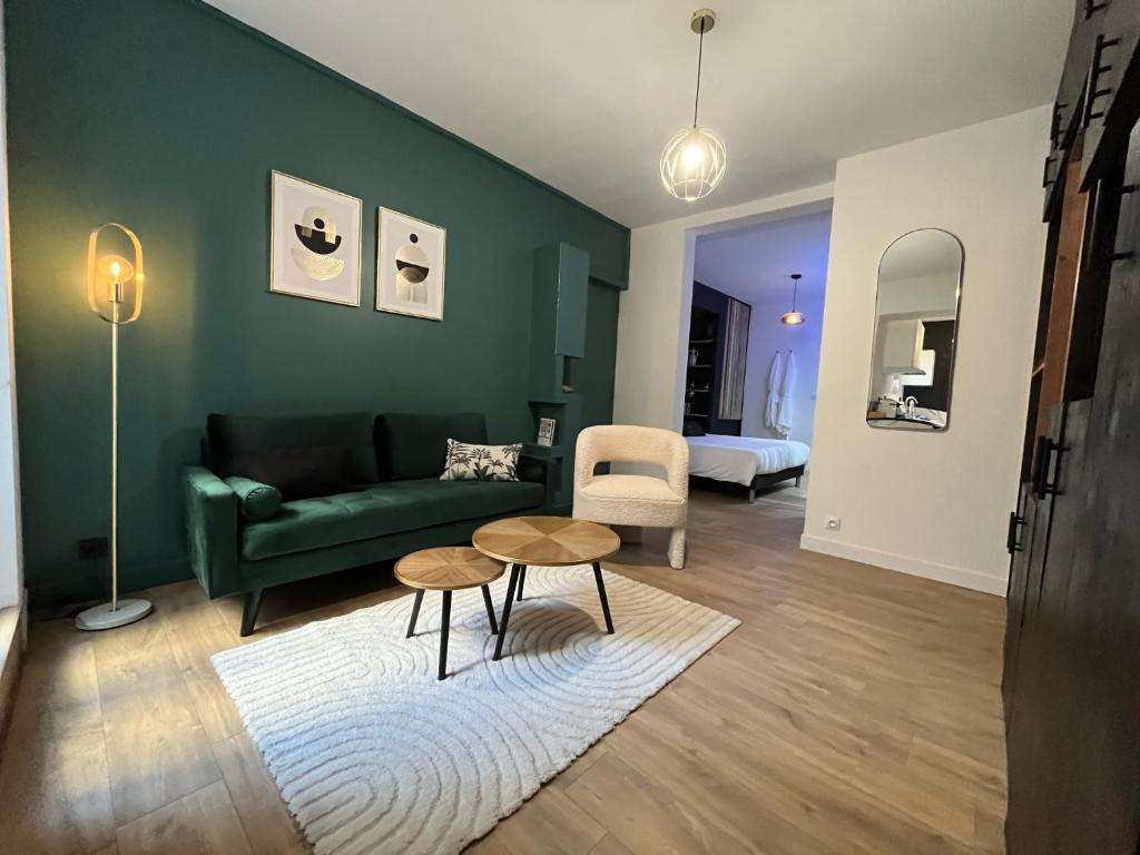 Salon - CK Suite & Spa