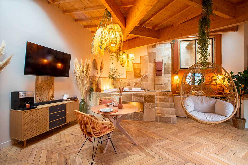 Coin repas & Fauteuil Suspendu - Suite Bali - Les Petits Plaisirs Angers